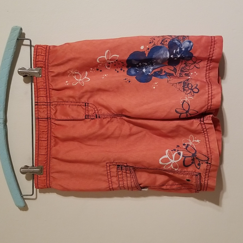 Place making waves boy's size small 5/6 swim trunk
